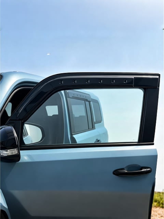 Vè che mưa Toyota Land Cruiser FJ